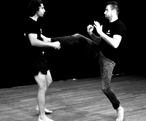 Entraînement adultes de Krav Maga au KMXP QG
