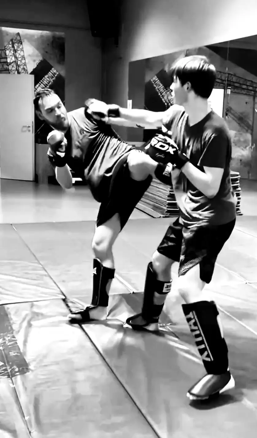 Entraînement adultes de Krav Maga au KMXP QG
