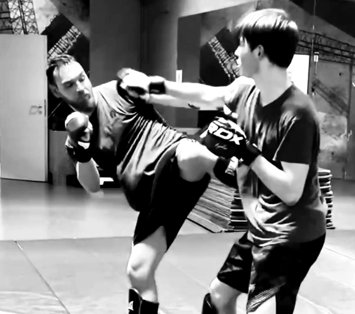 Entraînement adultes de Krav Maga au KMXP QG